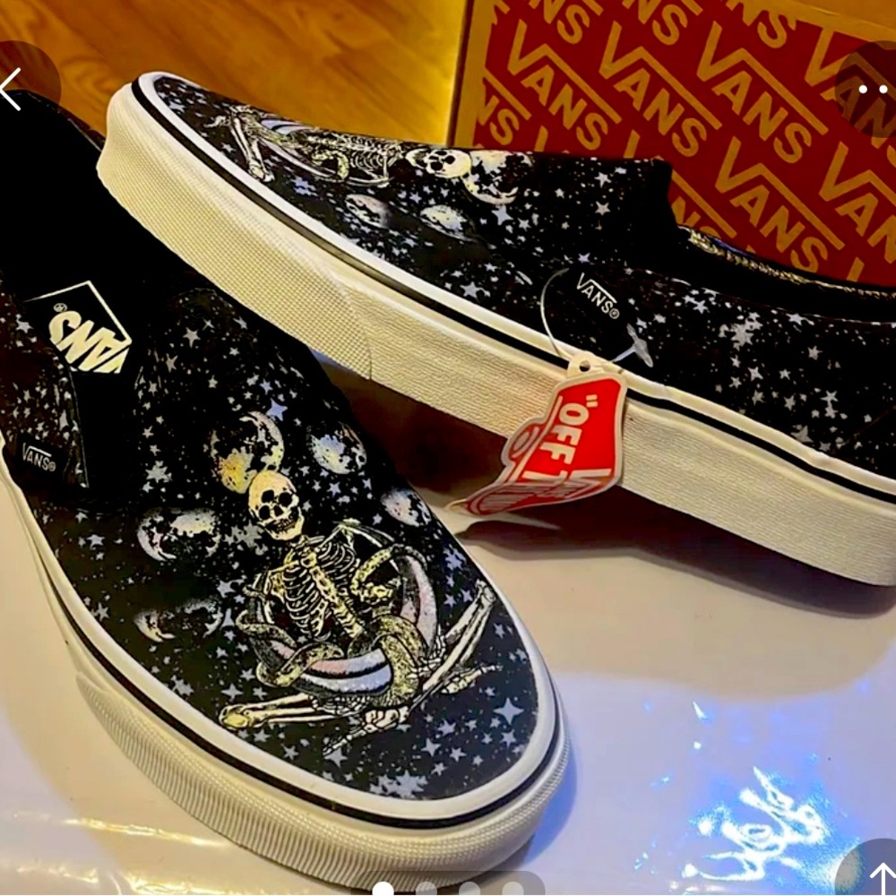 Woman’s size 8 Vans